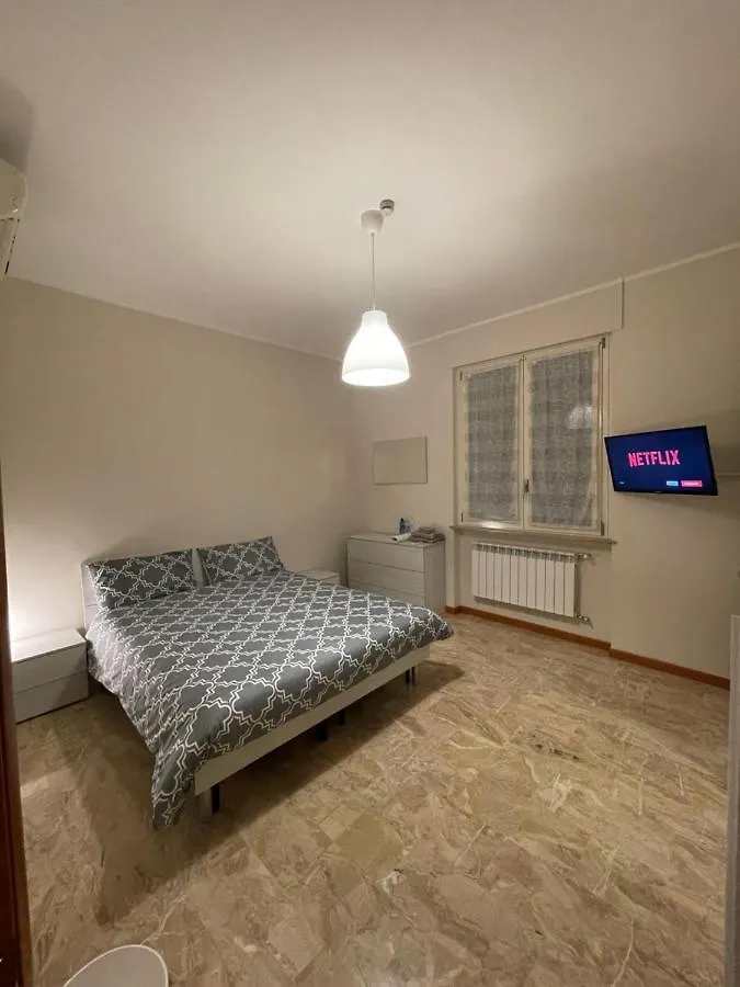 Appartamento Privato A Piacenza Con 3 Camere Matrimoniali Apartment